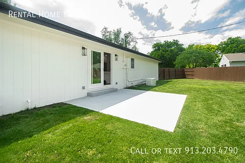 8400 W 93rd St — Photo 40