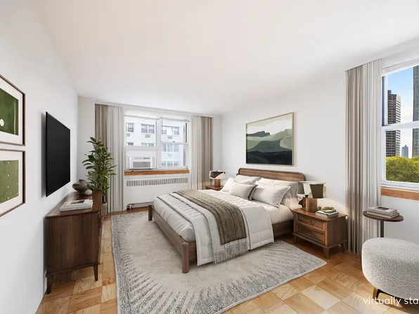 240 East 35th Street image 3 of 7