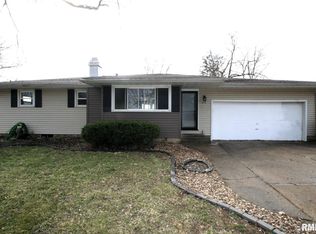 218 W Glen St, East Peoria, IL