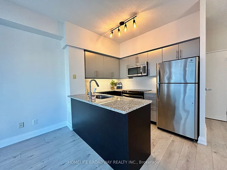 83 Redpath Ave #811 — Photo 4