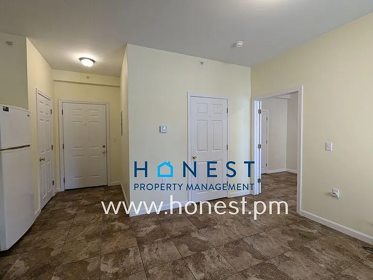 1635 Lewiston Rd #9 — Photo 9