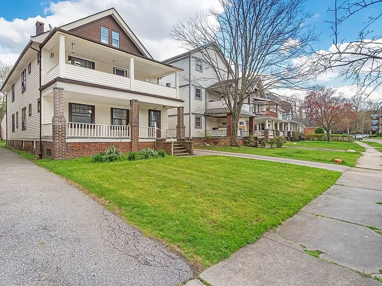 1695 Glenmont Rd — Photo 32