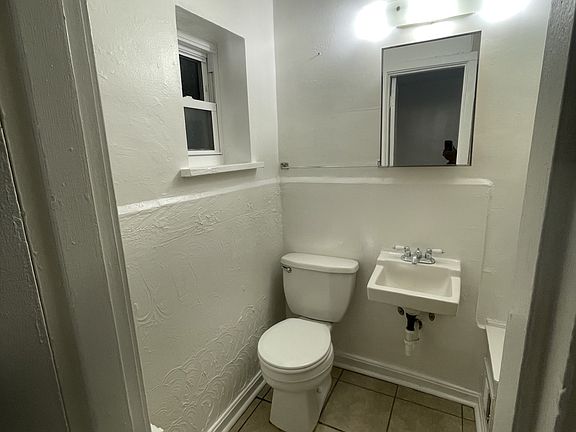 5th image of 9230 Reading Rd #2