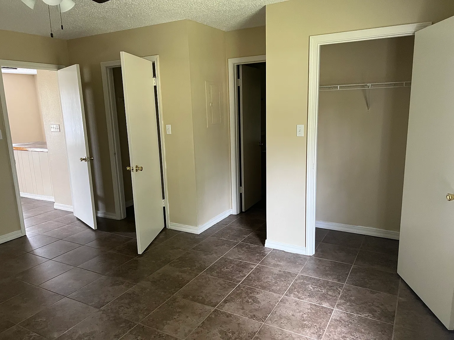 Dogwood Place — Photo 4