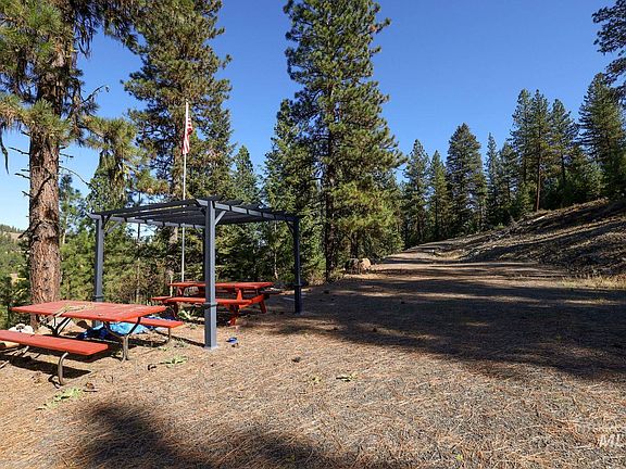 2nd image of 22 Rim Rd