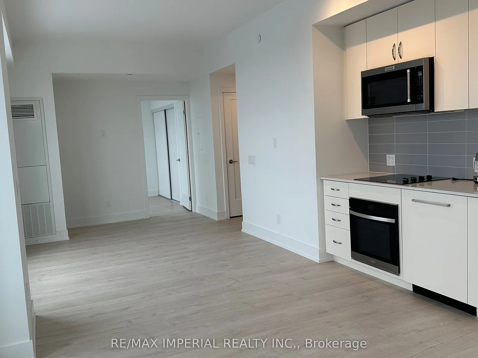 2 bed, $3,200 — Photo 4