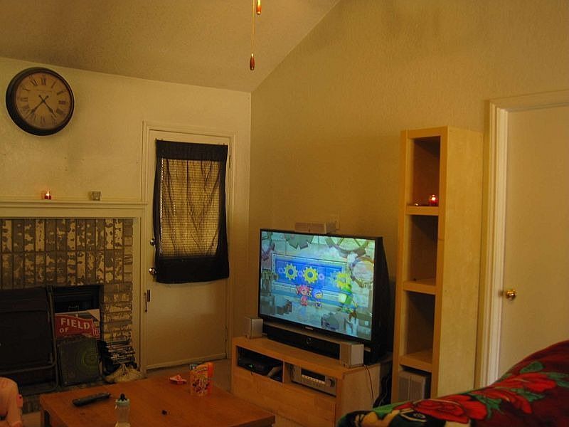 1st image of 204 E Avenue A