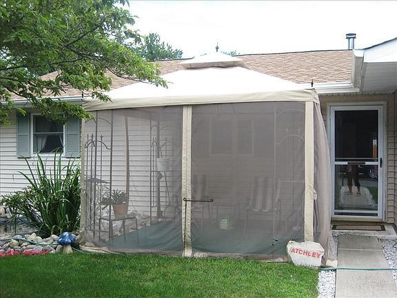 4th image of 44 Beam Ave