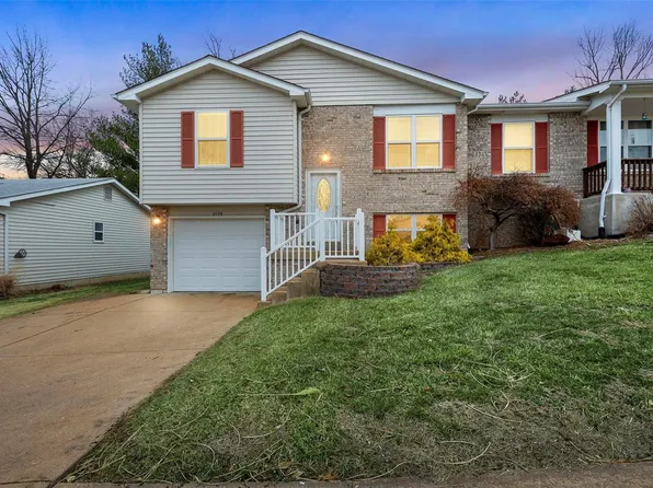 2139 Berrywood Ct, Arnold, MO 63010