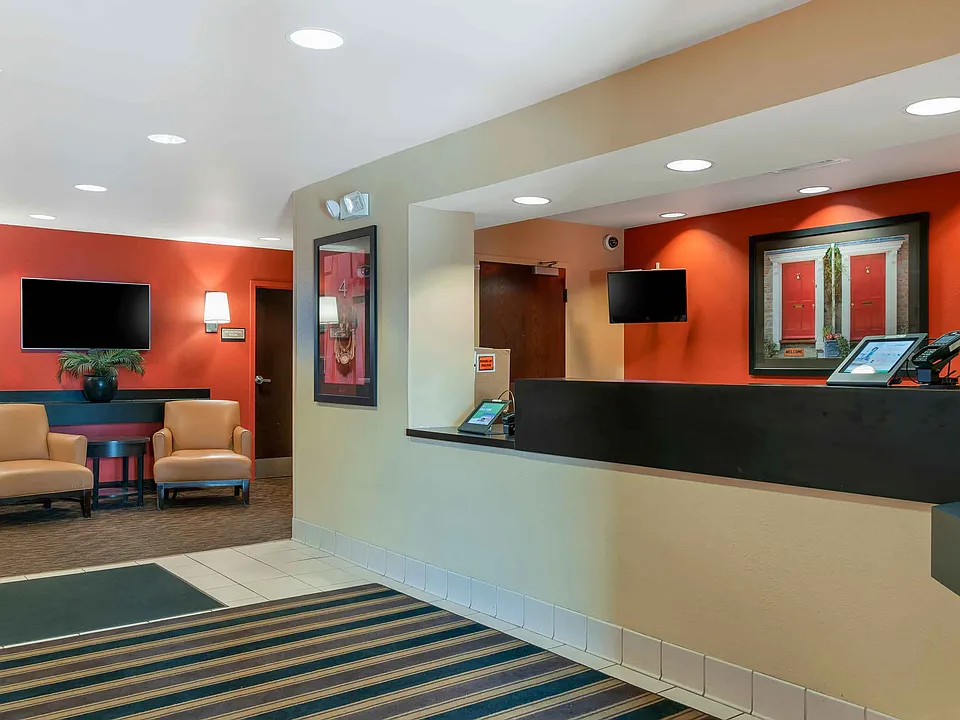 Lobby and Guest Check-in