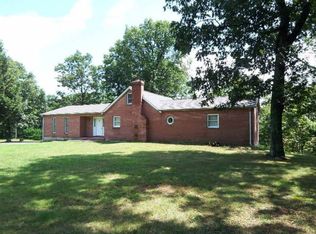 998 Johnnycake Rd, Great Cacapon, WV 25422