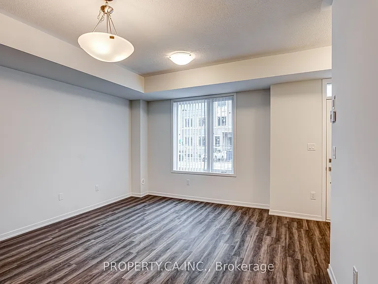 80 Honeycrisp Cres #Townhouse 377 — Photo 6