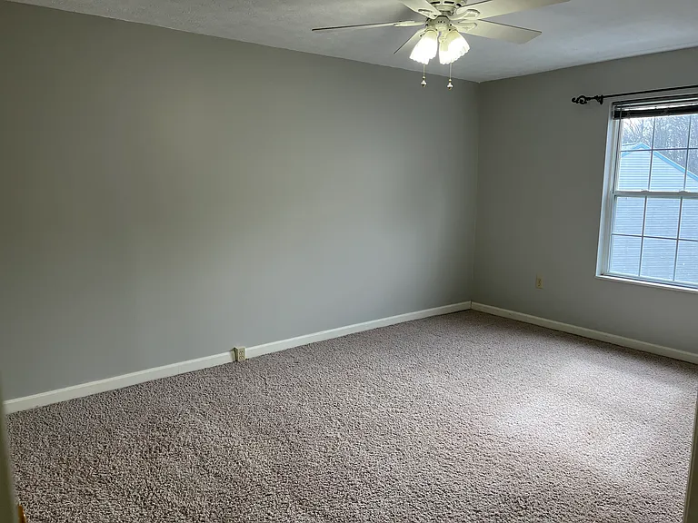 312 Wildflower Ct — Photo 6