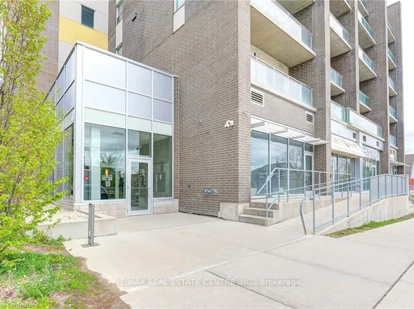 62 Balsam St Unit B506, Waterloo, ON N2L 3H2