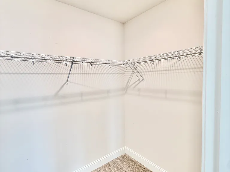204 Stone River Dr — Photo 15