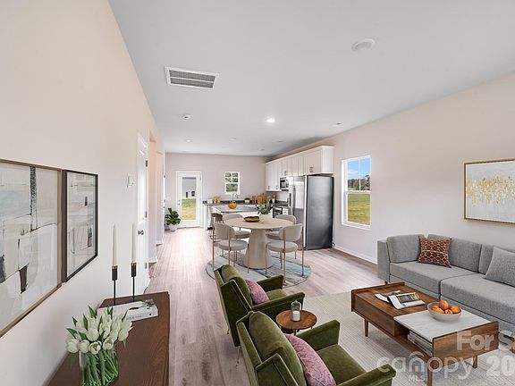 5th image of 110 Peppervine Ln