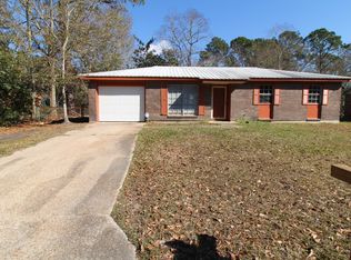 3012 W Park Dr, Gautier, MS 39553