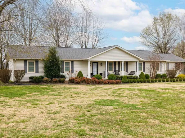 99 Merit Rd, Mayfield, KY 42066
