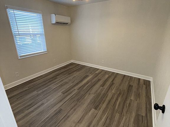 5th image of 201 E Ocean View Ave #18101275