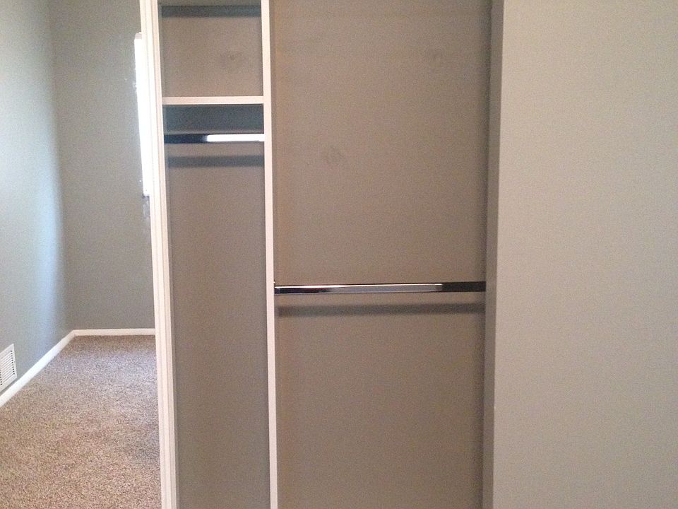 1st image of 10540 Roscommon Dr