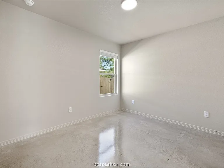 1636 Lucky St — Photo 11