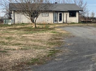 94 Central Ave E, Higden, AR 72067