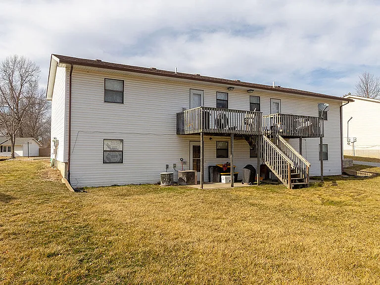 420 N East Park Ln #D — Photo 5