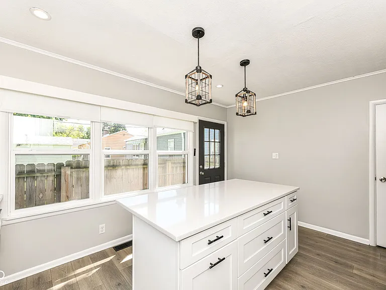 5301 Evanston Ave — Photo 12