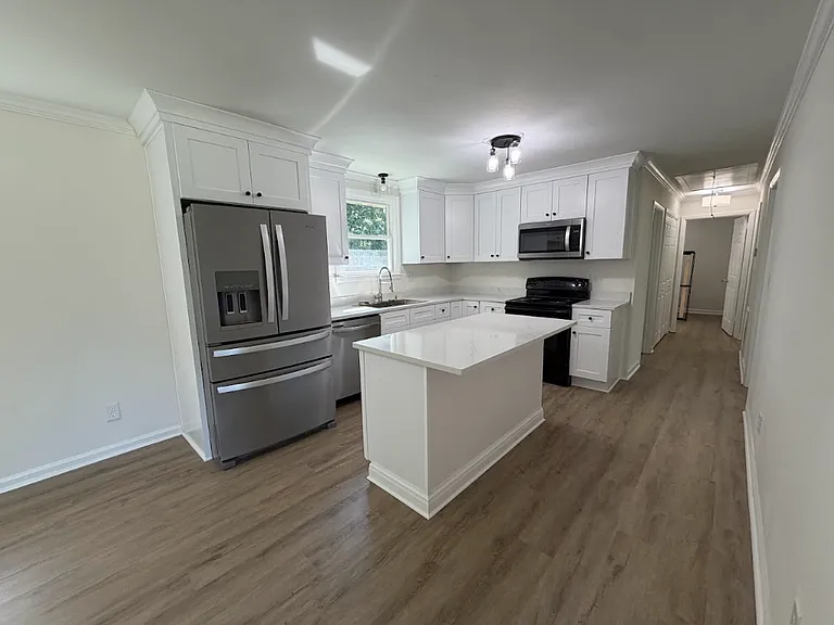 6815 Cooks Ave — Photo 4