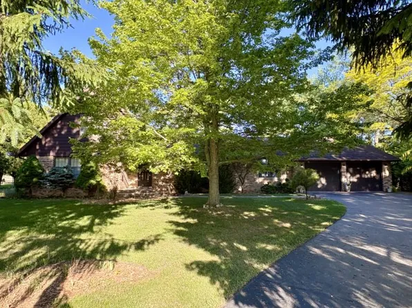 80 S Klug Rd, Harbor Beach, MI 48441