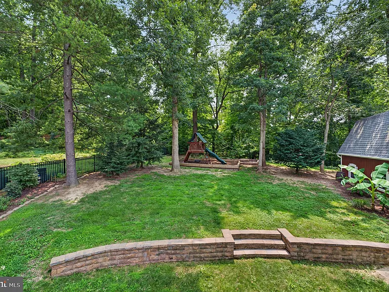6443 Walters Woods Dr — Photo 75