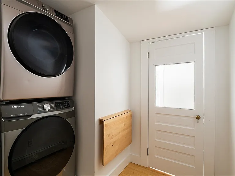 8-10 York Ave #10 — Photo 19
