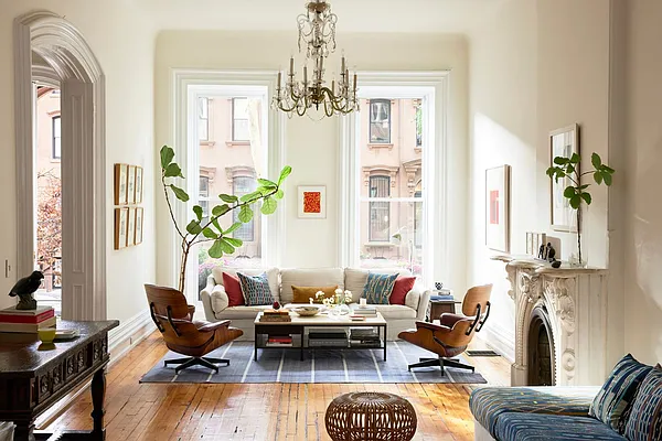 Sold by Compass | media 2