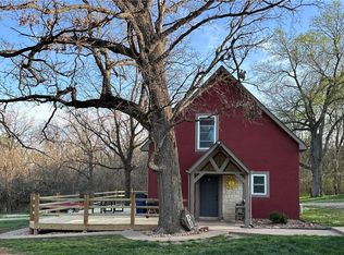 1277 E 2400th Rd, Eudora, KS 66025