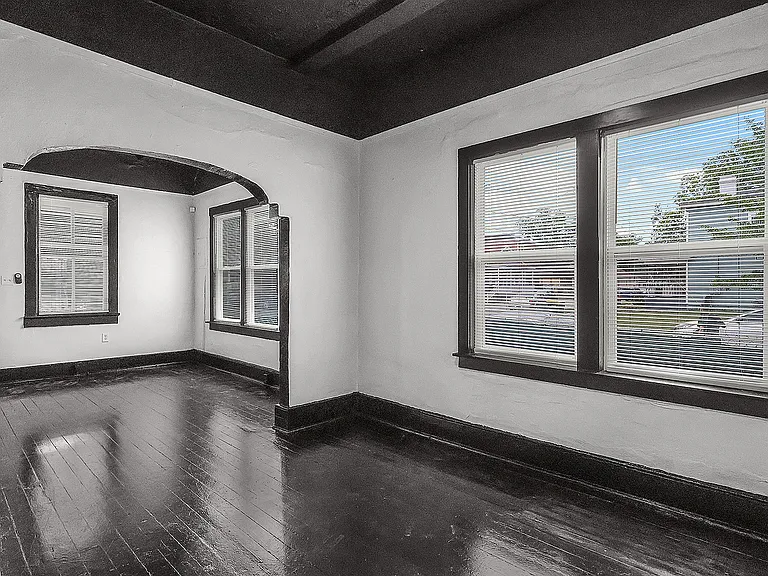 2221 Harden St — Photo 15