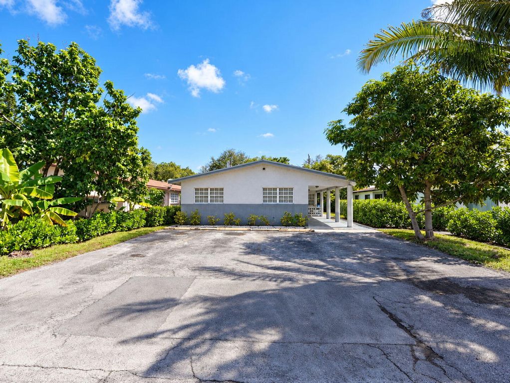 904 NE 10TH Avenue, Pompano Beach