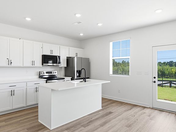 2nd image of 876 Gardenview Way