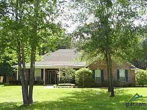 1st image of 17995 Oak Forest Dr