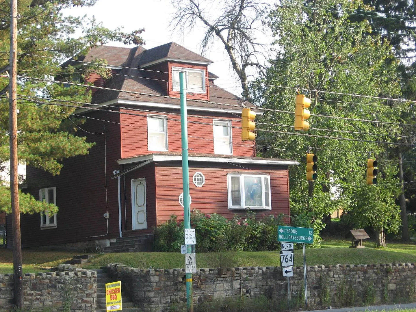 1405 E Pleasant Valley Blvd photo 1