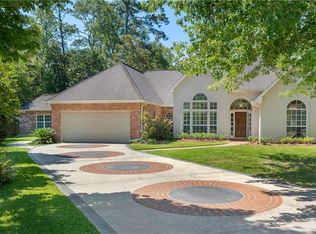 932 Rue Chinon, Mandeville, LA 70471