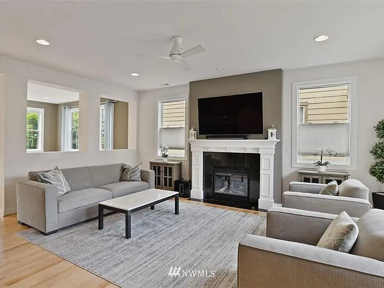 1660 NE Falls Dr — Photo 13