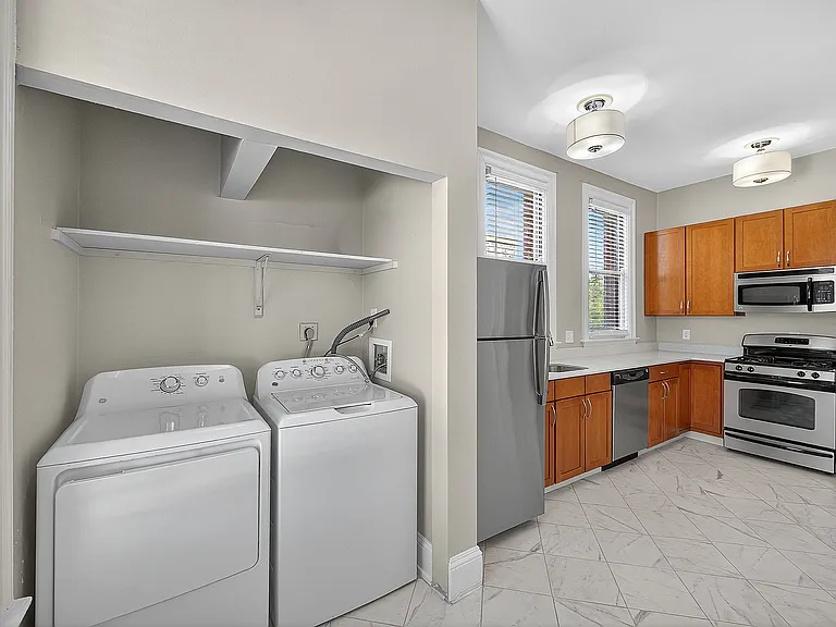 2400 Grandview Ave — Photo 25