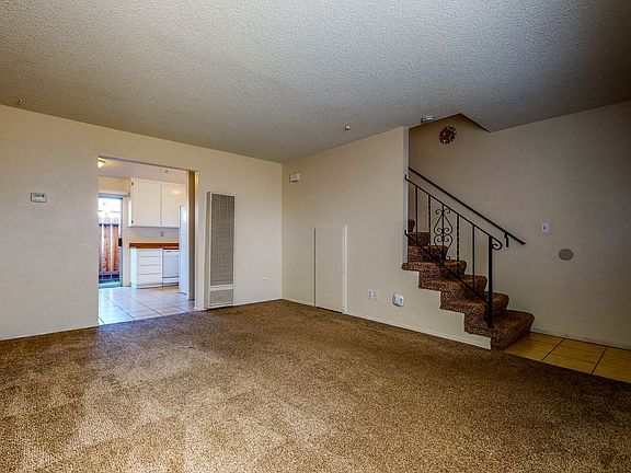 4th image of 1331 Wright St #2