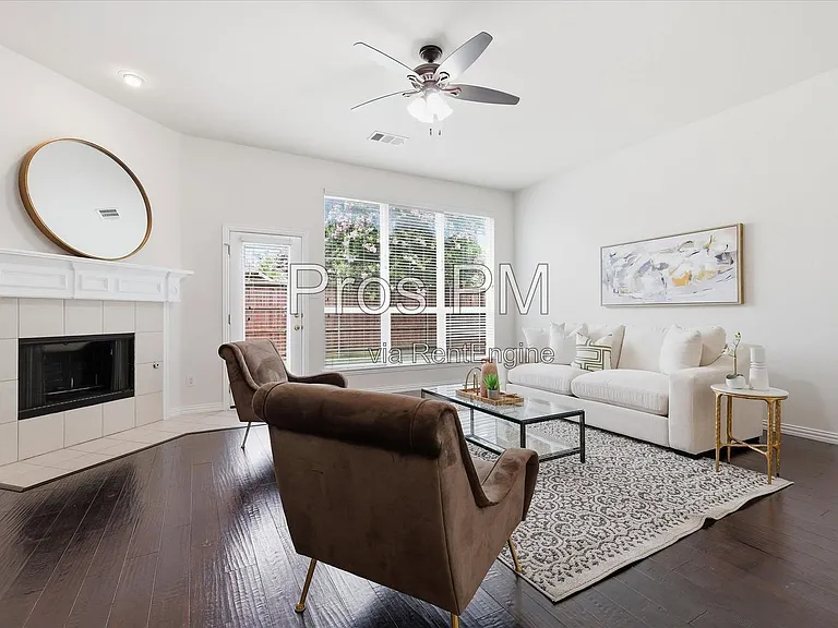 2432 Chesterwood Dr — Photo 10