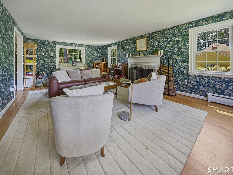 32 Fox Den Rd — Photo 6