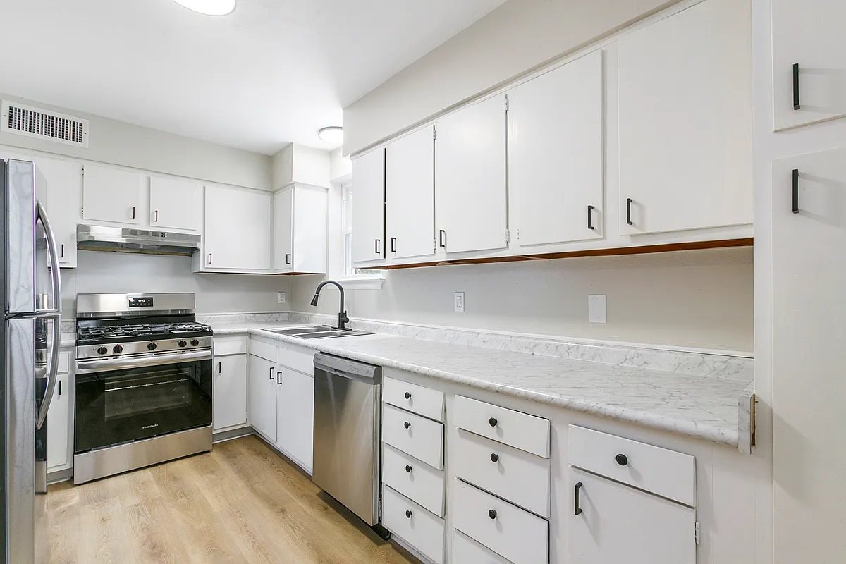 Building Photo - 130 Labarre Dr