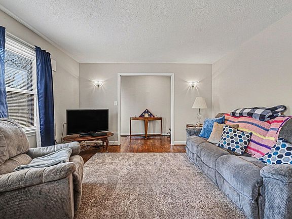 5th image of 4223 Jane Ln