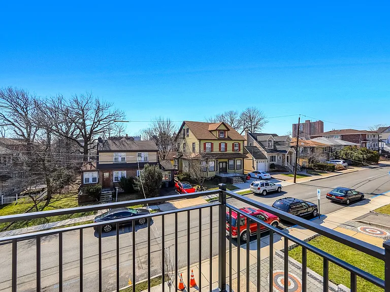 39 Washington Ave — Photo 9