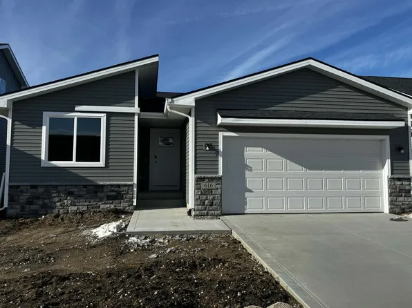 616 NE Oak Ridge Dr, Ankeny, IA 50021