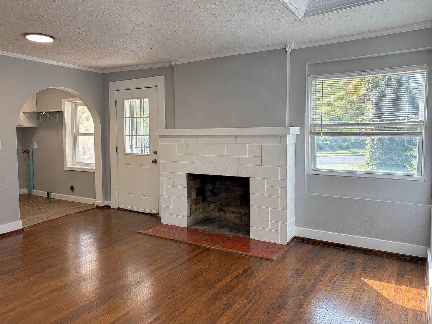 3 bed, 1100 sqft, $1,400 — Photo 3